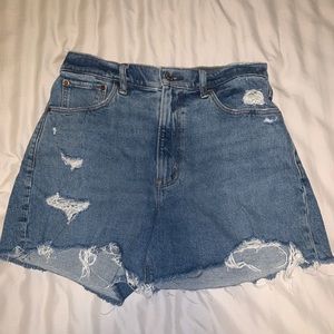 The 4 Mom short high rise curve love Abercrombie & Fitch